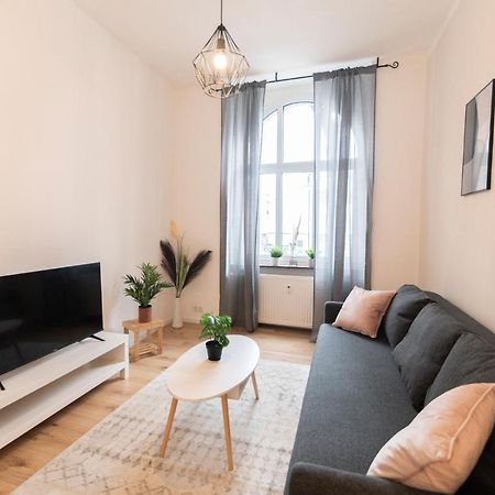 Peter Apartments - Premium Wohnung I 95Qm I 3 Schlafzimmer I Grosses Bad I Kueche I Wohnzimmer I Tv Fulda Esterno foto